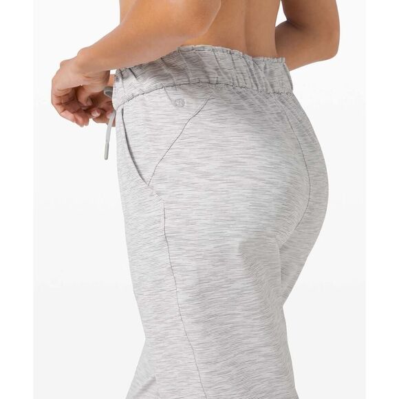Lululemon Keep Moving Crop 23" Wee Are From Space Nimbus Battleship - Size: 8 - Picture 9 of 10